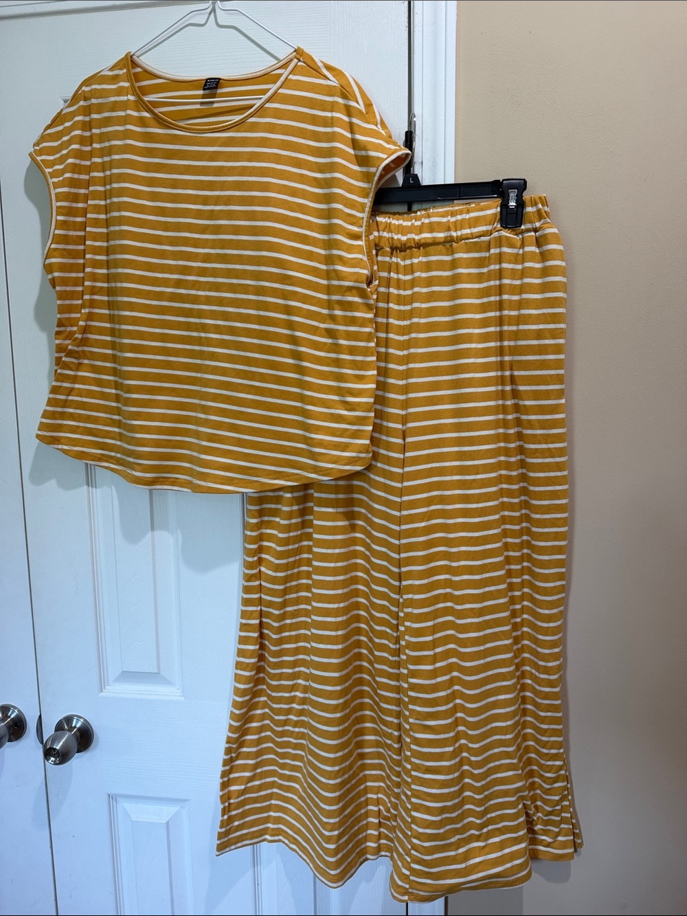 SHEIN matching pant and top set